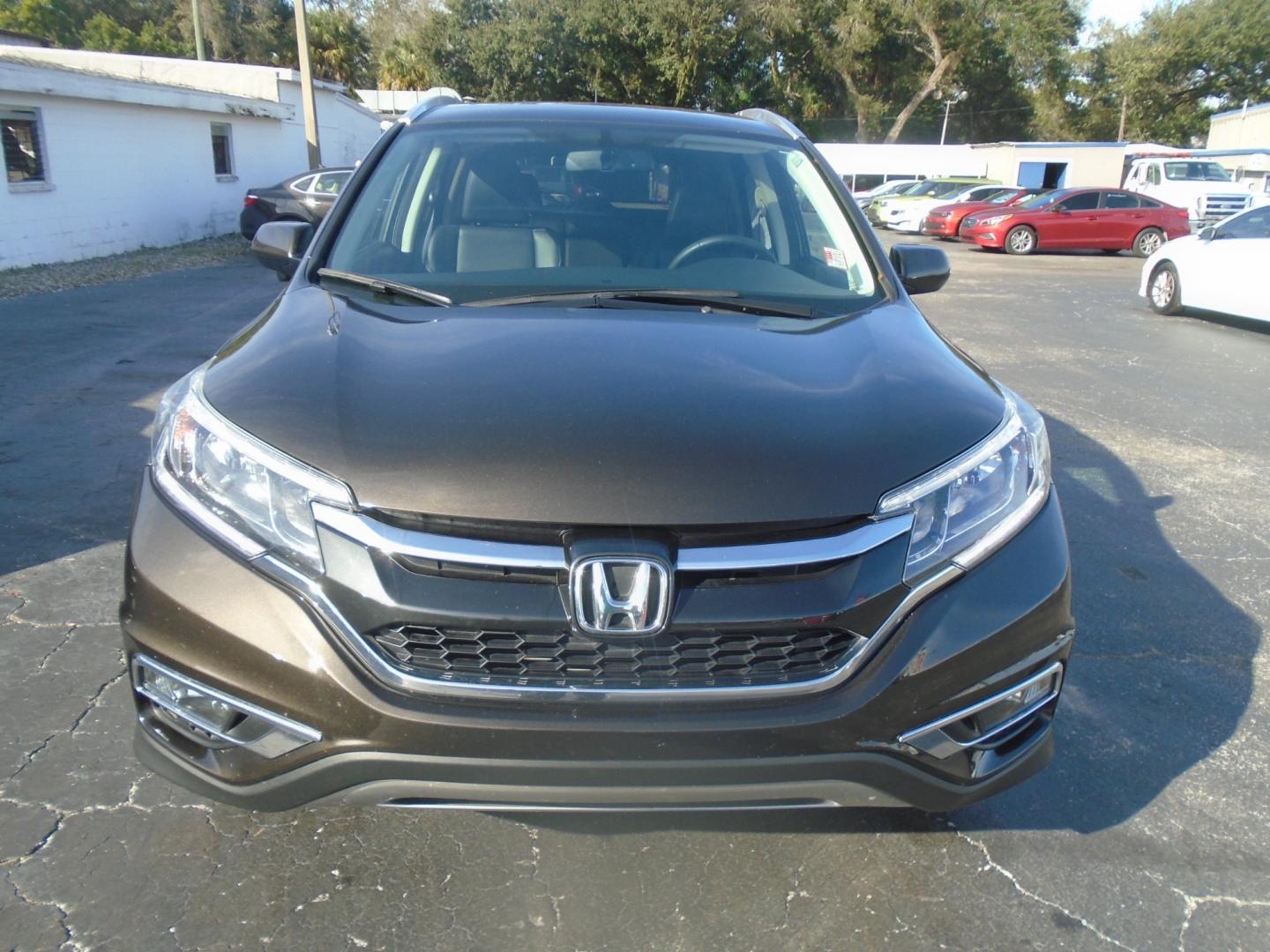 2015 Honda CR-V (2HKRM3H74FH) , located at 6112 N Florida Avenue, Tampa, FL, 33604, (888) 521-5131, 27.954929, -82.459534 - Photo#1